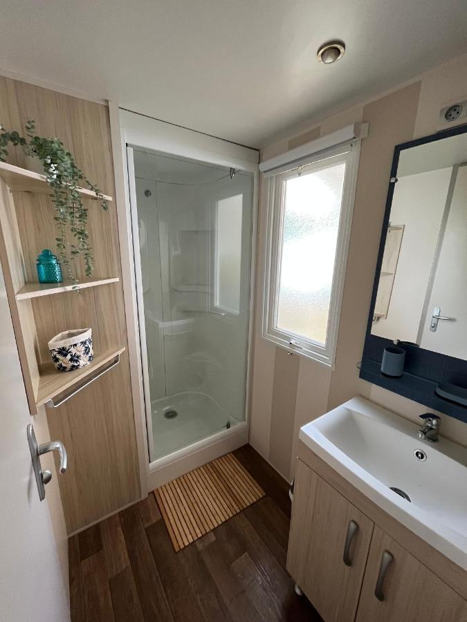 Mobil-Home Climatise Avec Piscine Aureilhan  Buitenkant foto